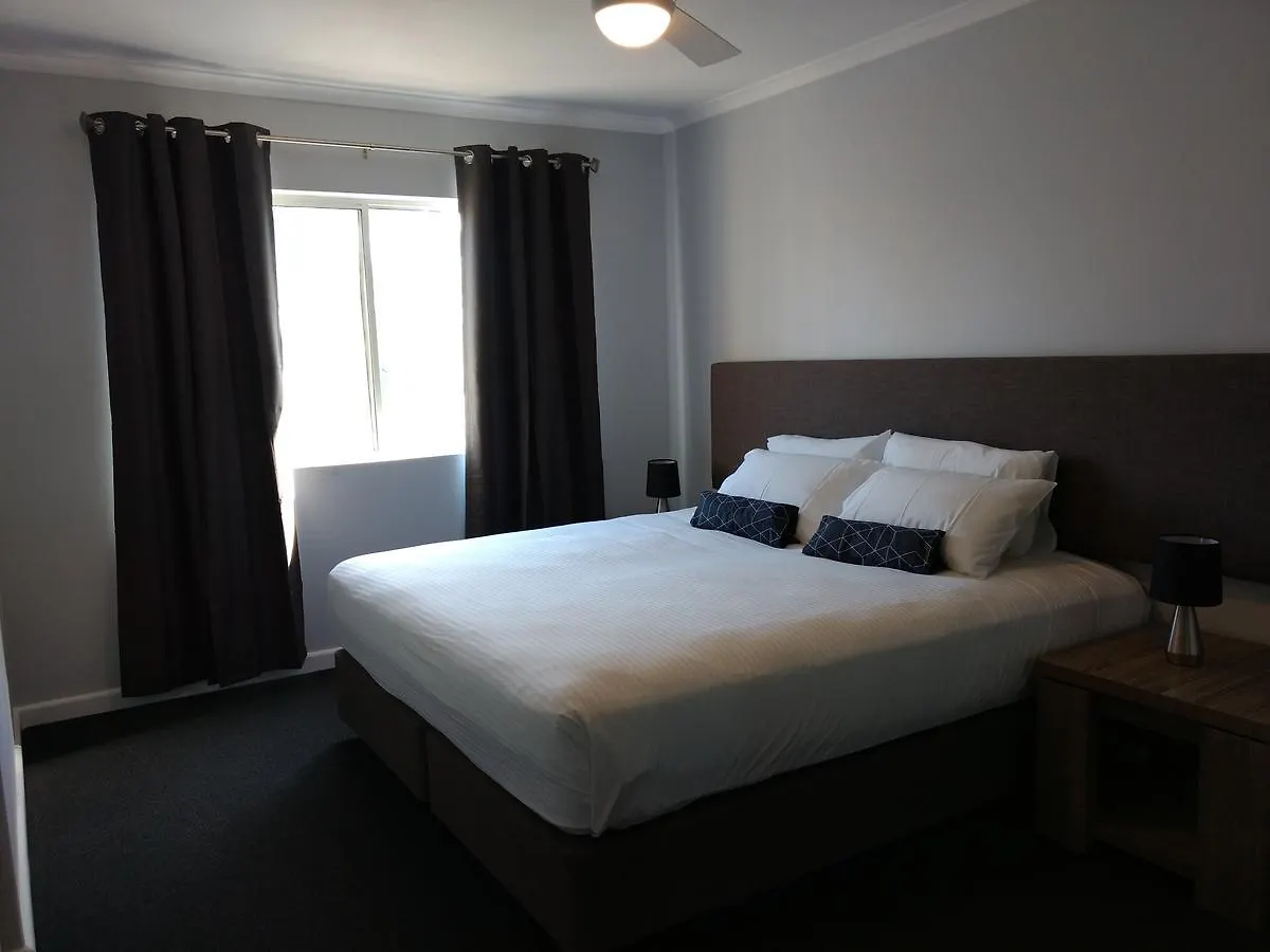 Oasis Private 2 Bed Apartment 칼론드라